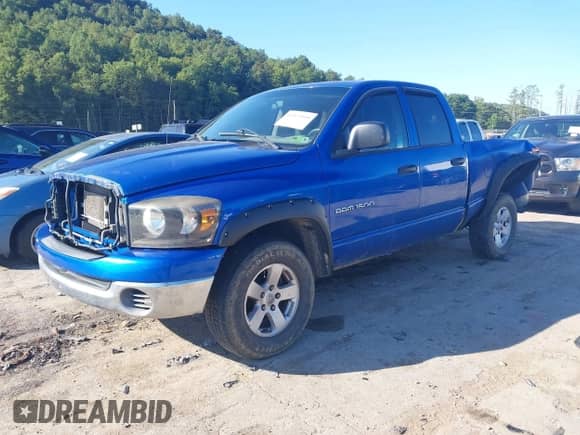2007 Dodge 1500 SLT с VIN 1D7HU18277S201417, выставлен на аукционе IAAI как лот 42973195 с пробегом 211 758 миль миль и . История ставок и продаж доступна на DreamBid. Изображение 2.
