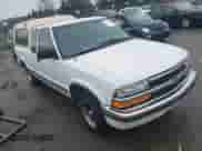 1998 Chevrolet S-10 LS с VIN 1GCCS194XW8233641, выставлен на аукционе IAAI как лот 41590178 с пробегом 165 350 миль миль и . История ставок и продаж доступна на DreamBid. Изображение 1.