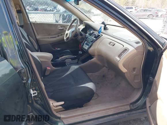 1999 Honda Accord LX with VIN 1HGCG1642XA054298, listed as a IAAI auction lot 41809605 with 194,286 mi miles and . Bid and sale history available at DreamBid. Image 5.