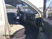 2020 Chevrolet Silverado 1500 Custom z VIN 1GCRYBEH0LZ314077, wystawiony jako IAAI lot #43184773 z przebiegiem 102 713 mil mil oraz . Historia ofert i sprzedaży dostępna na DreamBid. Obrazek 5.