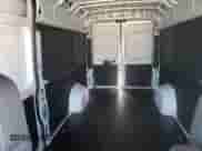 2024 Ram ProMaster Cargo SLT z VIN 3C6MRVJG8RE130829, wystawiony jako Copart lot #81196805 z przebiegiem 3 831 mil mil oraz Szkoda całkowita • Salvage title. Historia ofert i sprzedaży dostępna na DreamBid. Obrazek 10.