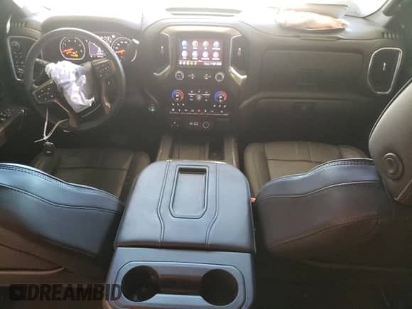 2022 Chevrolet Silverado 3500HD High Country с VIN 1GC4YVEY2NF346626, выставлен на аукционе Copart как лот 67865144 с пробегом 15 913 миль миль и Списание • Salvage title. История ставок и продаж доступна на DreamBid. Изображение 8.