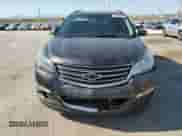 2017 Chevrolet Traverse LT z VIN 1GNKRHKD4HJ328743, wystawiony jako Copart lot #63421165 z przebiegiem 115 656 mil mil oraz Szkoda całkowita • Salvage title. Historia ofert i sprzedaży dostępna na DreamBid. Obrazek 5.