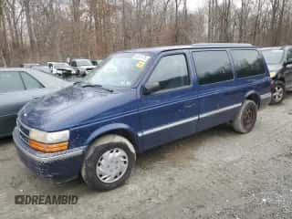 1993 Dodge Caravan Grand SE with VIN 1B4GH44R8PX538175, listed as a Copart auction lot 44347575 with 210,087 mi miles and Salvage title. Bid and sale history available at DreamBid. Image 1.