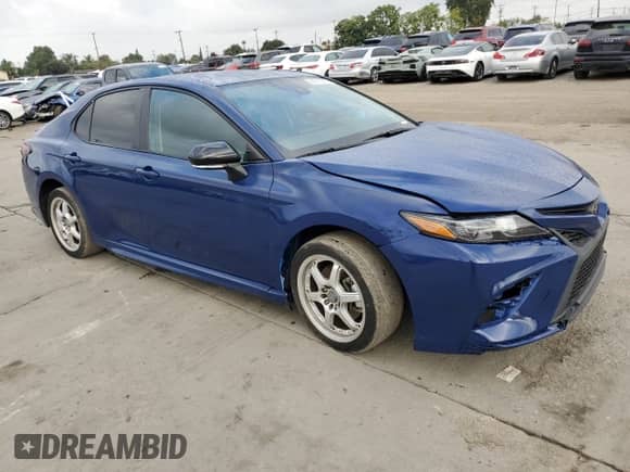 2023 Toyota Camry SE z VIN 4T1T11AK6PU158700, wystawiony jako Copart lot #89710275 z przebiegiem 49 320 mil mil oraz Szkoda całkowita • Salvage title. Historia ofert i sprzedaży dostępna na DreamBid. Obrazek 4.