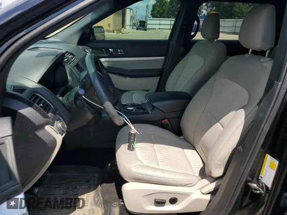 2019 Ford Explorer z VIN 1FM5K7B86KGA27334, wystawiony jako Copart lot #67520145 z przebiegiem 126 676 mil mil oraz Szkoda całkowita • Salvage title. Historia ofert i sprzedaży dostępna na DreamBid. Obrazek 7.