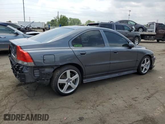 2004 Volvo S60 R с VIN YV1RH52Y242350041, выставлен на аукционе Copart как лот 65601705 с пробегом 102 123 миль миль и Чистый • Clean title. История ставок и продаж доступна на DreamBid. Изображение 3.