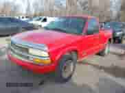 2003 Chevrolet S-10 LS с VIN 1GCCS14X138165310, выставлен на аукционе IAAI как лот 41702094 с пробегом 153 162 миль миль и . История ставок и продаж доступна на DreamBid. Изображение 2.