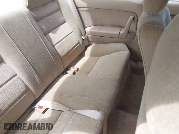 1991 Honda Accord с VIN 1HGCB7267MA005571, выставлен на аукционе IAAI как лот 42355156 с пробегом 260 200 миль миль и . История ставок и продаж доступна на DreamBid. Изображение 8.