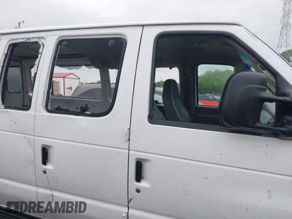 2008 Ford Econoline Cargo Commercial with VIN 1FTSS34L58DB04108, listed as a IAAI auction lot 42305987 with 64,717 mi miles and . Bid and sale history available at DreamBid. Image 13.