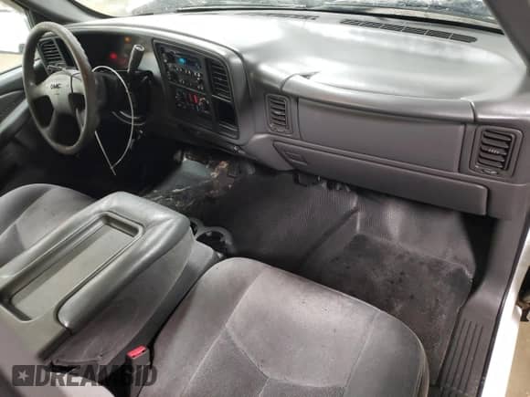 2006 GMC Sierra 1500 Work Truck z VIN 3GTEC14X96G231185, wystawiony jako Copart lot #88066325 z przebiegiem 110 120 mil mil oraz Szkoda całkowita • Salvage title. Historia ofert i sprzedaży dostępna na DreamBid. Obrazek 8.