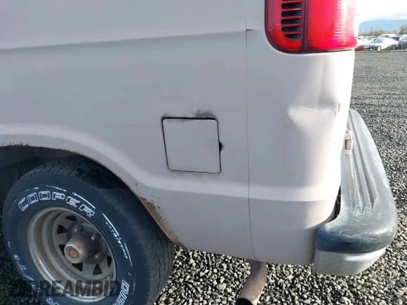 1994 Dodge Passenger z VIN 2B4HB25Y1RK553725, wystawiony jako IAAI lot #43514073 z przebiegiem 224 276 mil mil oraz . Historia ofert i sprzedaży dostępna na DreamBid. Obrazek 6.