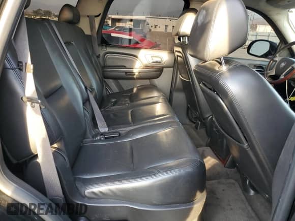 2009 Cadillac Escalade с VIN 1GYFC43529R226608, выставлен на аукционе Copart как лот 43647605 с пробегом 121 602 миль миль и Чистый • Clean title. История ставок и продаж доступна на DreamBid. Изображение 11.