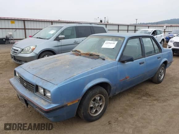1987 Chevrolet Cavalier с VIN 1G1JE5115H7143418, выставлен на аукционе IAAI как лот 43294141 с пробегом Не указан миль и . История ставок и продаж доступна на DreamBid. Изображение 2.