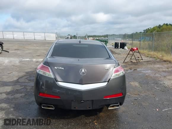 2011 Acura TL z VIN 19UUA8F21BA003302, wystawiony jako IAAI lot #43371606 z przebiegiem Nie podano mil oraz . Historia ofert i sprzedaży dostępna na DreamBid. Obrazek 15.