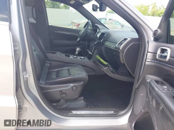 2019 Jeep Grand Cherokee Limited with VIN 1C4RJEBG9KC658834, listed as a IAAI auction lot 42802602 with 80,266 mi miles and . Bid and sale history available at DreamBid. Image 5.