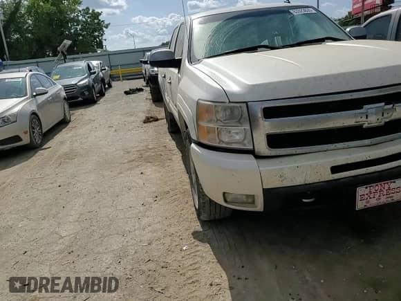 2009 Chevrolet Silverado 1500 LTZ с VIN 3GCEK33339G266158, выставлен на аукционе Copart как лот 63323635 с пробегом 256 933 миль миль и Списание • Salvage title. История ставок и продаж доступна на DreamBid. Изображение 13.