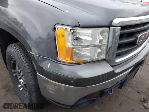 2010 GMC Sierra 1500 SLT with VIN 1GTSKWE33AZ195677, listed as a IAAI auction lot 41696268 with 199,416 mi miles and . Bid and sale history available at DreamBid. Image 6.