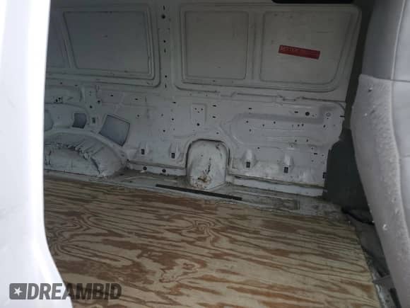 2013 Ford Econoline Cargo Commercial z VIN 1FTNS2EW9DDA73570, wystawiony jako Copart lot #50114844 z przebiegiem 277 179 mil mil oraz Szkoda całkowita • Salvage title. Historia ofert i sprzedaży dostępna na DreamBid. Obrazek 10.