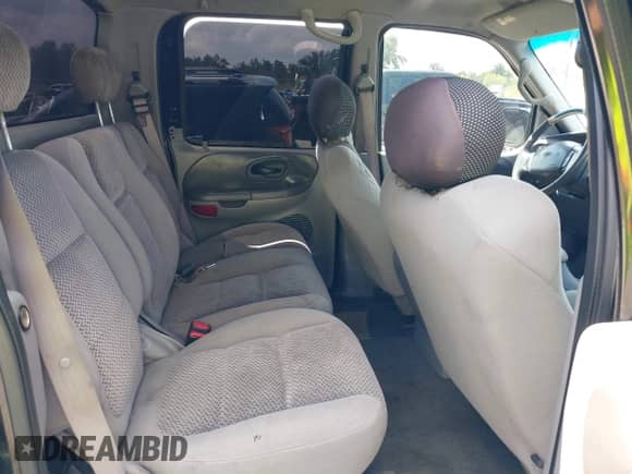 2002 Ford F-150 XLT с VIN 1FTRW07622KB51333, выставлен на аукционе IAAI как лот 43052500 с пробегом 185 925 миль миль и . История ставок и продаж доступна на DreamBid. Изображение 8.