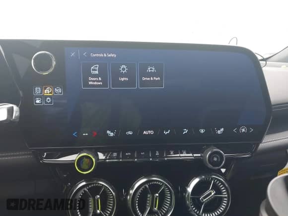 2025 Chevrolet Blazer EV AWD LT z VIN 3GNKDGRJ3SS125336, wystawiony jako IAAI lot #42445837 z przebiegiem 60 mil mil oraz . Historia ofert i sprzedaży dostępna na DreamBid. Obrazek 18.