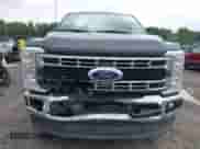 2025 Ford F-250 XL z VIN 1FT7W2BT6SEC33936, wystawiony jako IAAI lot #42483323 z przebiegiem 14 277 mil mil oraz . Historia ofert i sprzedaży dostępna na DreamBid. Obrazek 6.