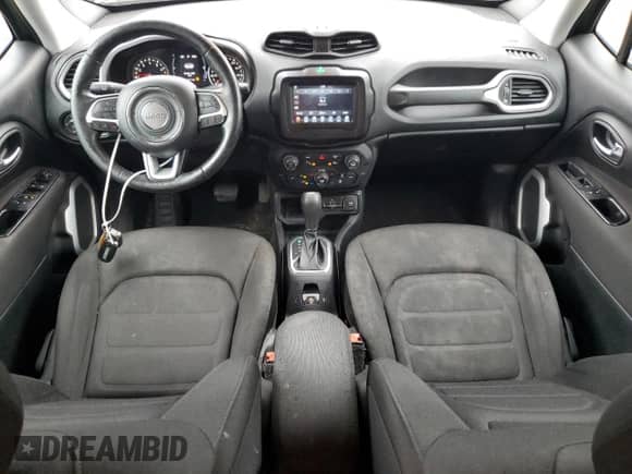 2018 Jeep Renegade Altitude with VIN ZACCJABB8JPG86993, listed as a Copart auction lot 85112585 with 129,975 mi miles and Salvage title. Bid and sale history available at DreamBid. Image 8.