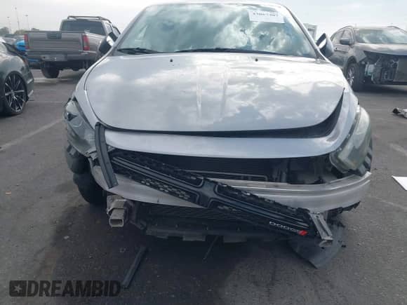 2016 Dodge Dart SXT z VIN 1C3CDFBAXGD613342, wystawiony jako IAAI lot #43067407 z przebiegiem 180 487 mil mil oraz . Historia ofert i sprzedaży dostępna na DreamBid. Obrazek 6.