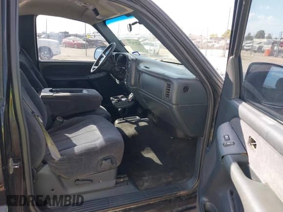 1999 Chevrolet Silverado 1500 with VIN 1GCEK14VXXZ138517, listed as a IAAI auction lot 43337673 with Not provided miles and . Bid and sale history available at DreamBid. Image 5.