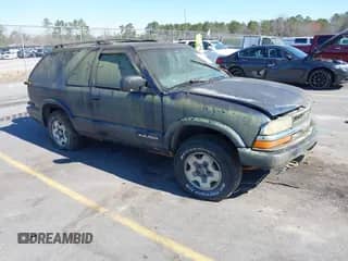 2002 Chevrolet Blazer LS с VIN 1GNCT18W32K170290, выставлен на аукционе IAAI как лот 41664423 с пробегом 132 075 миль миль и . История ставок и продаж доступна на DreamBid. Изображение 1.