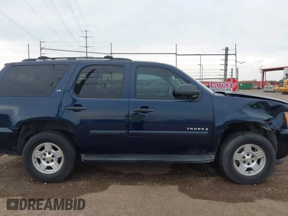 2008 Chevrolet Tahoe LS с VIN 1GNFC13C78R132796, выставлен на аукционе IAAI как лот 42486971 с пробегом 205 225 миль миль и . История ставок и продаж доступна на DreamBid. Изображение 13.