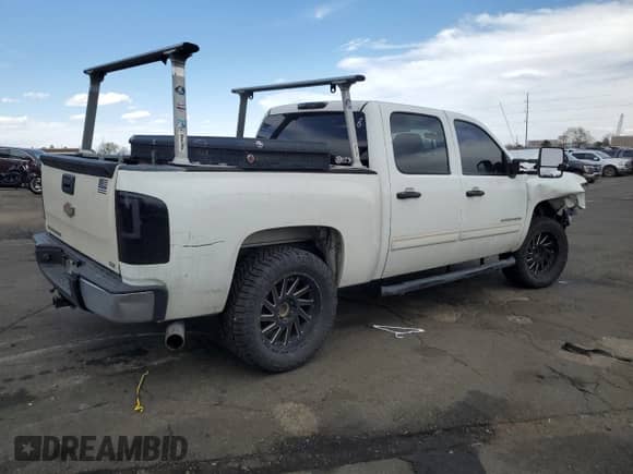 2012 Chevrolet Silverado 1500 LS z VIN 3GCPCREA0CG125933, wystawiony jako Copart lot #51003485 z przebiegiem 220 875 mil mil oraz Szkoda całkowita • Salvage title. Historia ofert i sprzedaży dostępna na DreamBid. Obrazek 3.