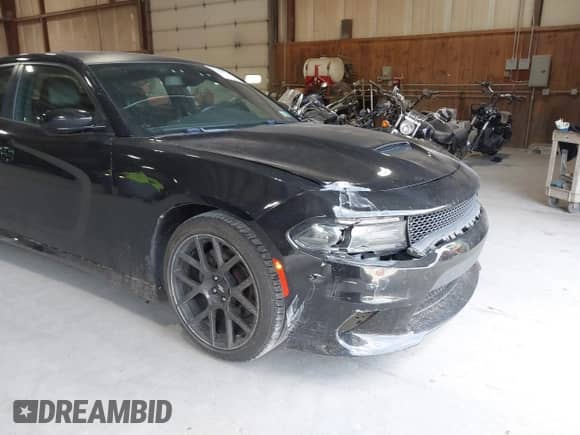 2018 Dodge Charger R/T z VIN 2C3CDXCT8JH331636, wystawiony jako IAAI lot #43083523 z przebiegiem 136 301 mil mil oraz . Historia ofert i sprzedaży dostępna na DreamBid. Obrazek 6.