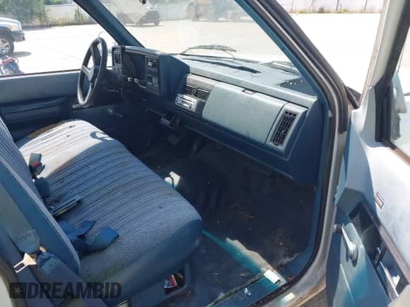 1992 Chevrolet Silverado 1500 с VIN 1GCEC14ZXNE230652, выставлен на аукционе IAAI как лот 42775653 с пробегом 152 584 миль миль и . История ставок и продаж доступна на DreamBid. Изображение 5.