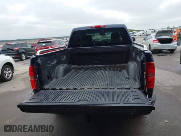 2011 Chevrolet Silverado 1500 LT with VIN 1GCPKSE39BF163415, listed as a IAAI auction lot 43269814 with 229,007 mi miles and . Bid and sale history available at DreamBid. Image 17.