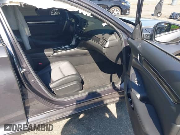 2019 Honda Accord Sport with VIN 1HGCV2F34KA008855, listed as a IAAI auction lot 43205634 with 60,991 mi miles and . Bid and sale history available at DreamBid. Image 4.