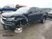 2018 Chevrolet Colorado 4WD Work Truck z VIN 1GCHTBEN2J1224781, wystawiony jako IAAI lot #41695573 z przebiegiem 51 006 mil mil oraz . Historia ofert i sprzedaży dostępna na DreamBid. Obrazek 2.