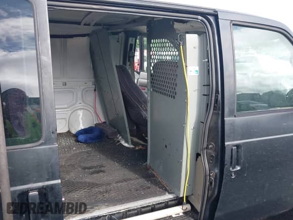 1997 Chevrolet Astro Cargo с VIN 1GCDM19W4VB206677, выставлен на аукционе IAAI как лот 42977103 с пробегом 341 663 миль миль и . История ставок и продаж доступна на DreamBid. Изображение 8.