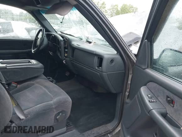 2001 Chevrolet Silverado 1500 LS с VIN 2GCEC19V011378682, выставлен на аукционе IAAI как лот 43020690 с пробегом 176 835 миль миль и . История ставок и продаж доступна на DreamBid. Изображение 5.
