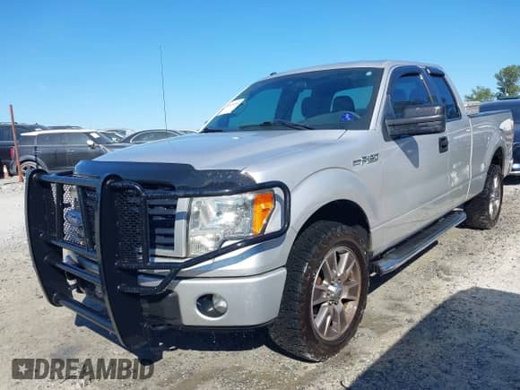 2014 Ford F-150 STX с VIN 1FTFX1EF2EKF21709, выставлен на аукционе IAAI как лот 43426858 с пробегом 196 920 миль миль и . История ставок и продаж доступна на DreamBid. Изображение 22.