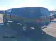 1998 Dodge 2500 z VIN 1B7KF2361WJ229115, wystawiony jako IAAI lot #41669275 z przebiegiem 207 554 mil mil oraz . Historia ofert i sprzedaży dostępna na DreamBid. Obrazek 3.