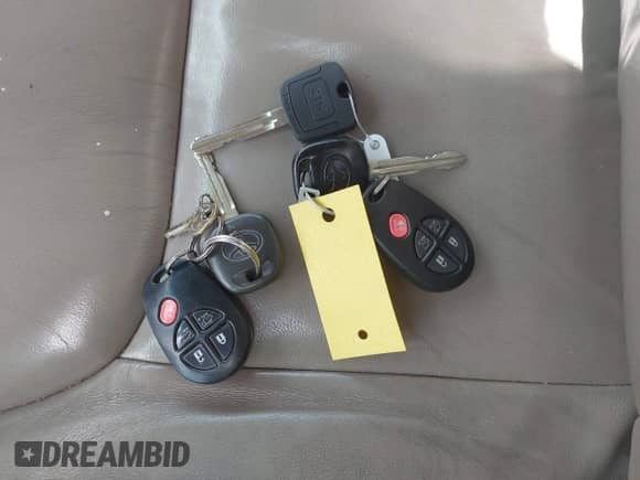 2004 Toyota Sienna XLE z VIN 5TDBA22C84S017737, wystawiony jako IAAI lot #42777025 z przebiegiem 174 665 mil mil oraz . Historia ofert i sprzedaży dostępna na DreamBid. Obrazek 11.