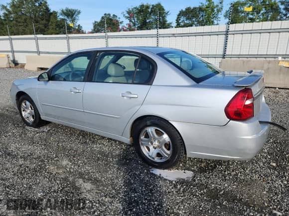 2005 Chevrolet Malibu LT z VIN 1G1ZU54855F212561, wystawiony jako Copart lot #66684465 z przebiegiem 229 347 mil mil oraz Szkoda całkowita • Salvage title. Historia ofert i sprzedaży dostępna na DreamBid. Obrazek 2.