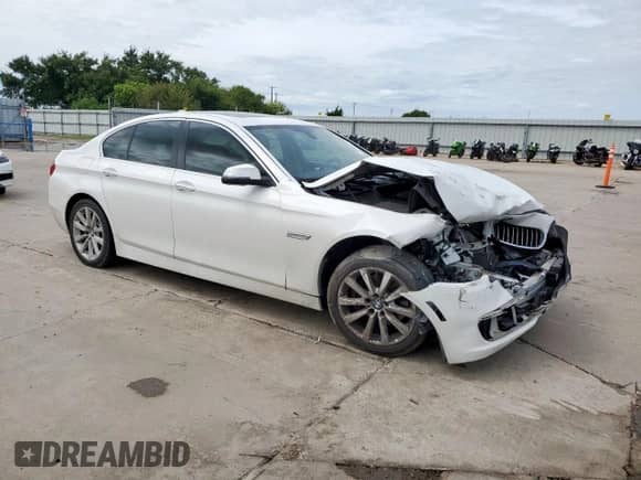 2014 BMW 5 Series 528i z VIN WBA5A5C51ED504027, wystawiony jako Copart lot #66948325 z przebiegiem Nie podano mil oraz Szkoda całkowita • Salvage title. Historia ofert i sprzedaży dostępna na DreamBid. Obrazek 4.
