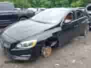 2015 Volvo S60 T5 Premier Plus с VIN YV1612TC7F1308868, выставлен на аукционе IAAI как лот 42448294 с пробегом 86 567 миль миль и . История ставок и продаж доступна на DreamBid. Изображение 18.