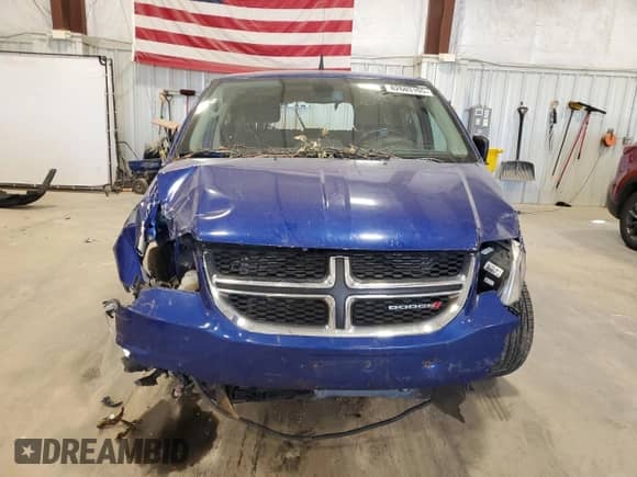 2019 Dodge Grand Caravan SE with VIN 2C4RDGBG4KR729271, listed as a Copart auction lot 82603105 with 126,478 mi miles and Clean title. Bid and sale history available at DreamBid. Image 5.