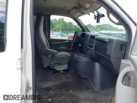 2011 Chevrolet Express Passenger 1LT с VIN 1GAZG1FG7B1171122, выставлен на аукционе IAAI как лот 42781322 с пробегом 262 838 миль миль и . История ставок и продаж доступна на DreamBid. Изображение 5.