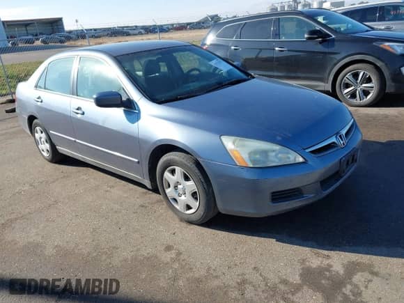 2007 Honda Accord LX с VIN 1HGCM56407A203775, выставлен на аукционе IAAI как лот 43513787 с пробегом 186 875 миль миль и . История ставок и продаж доступна на DreamBid. Изображение 1.