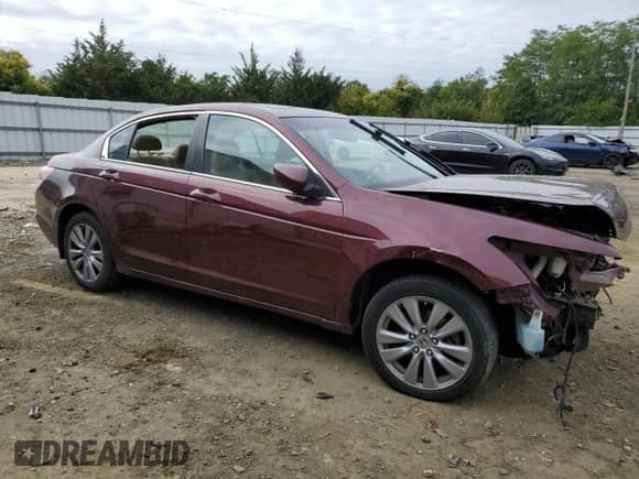 2011 Honda Accord EX z VIN 1HGCP2F71BA102611, wystawiony jako Copart lot #83791525 z przebiegiem 151 371 mil mil oraz Szkoda całkowita • Salvage title. Historia ofert i sprzedaży dostępna na DreamBid. Obrazek 4.