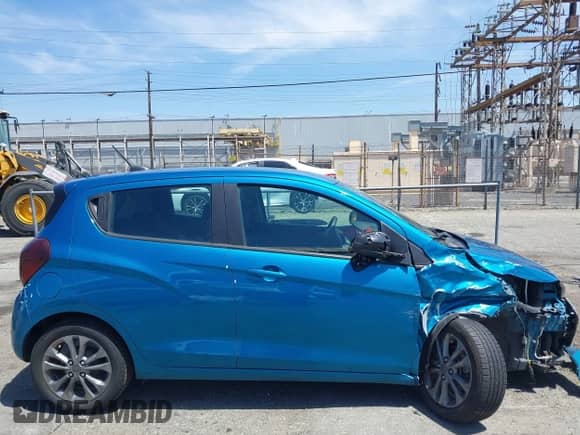 2019 Chevrolet Spark LT z VIN KL8CD6SA1KC708701, wystawiony jako IAAI lot #42265287 z przebiegiem 95 389 mil mil oraz . Historia ofert i sprzedaży dostępna na DreamBid. Obrazek 18.